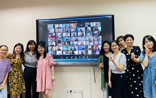 TRẢI NGHIỆM CỦA SINH VIÊN NGÔN NGỮ TRUNG VỀ HỌC BỔNG CỦA ĐẠI HỌC SƯ PHẠM HOA ĐÔNG - THƯỢNG HẢI